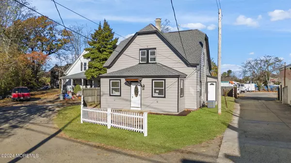 Keansburg, NJ 07734,83 Church Street