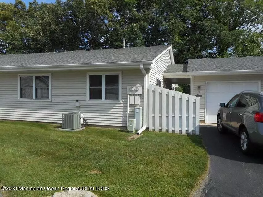 Brick, NJ 08724,18 Debbie Drive #5001