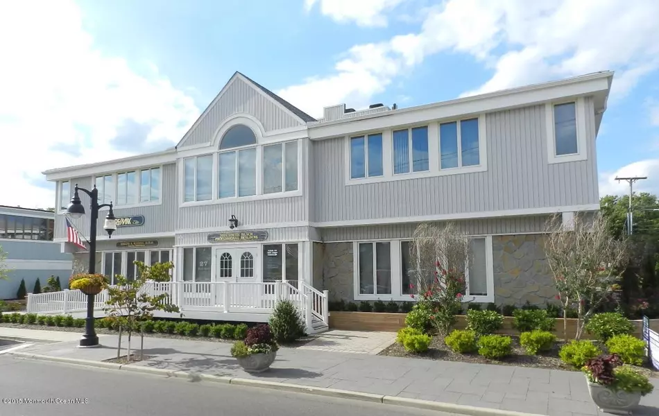 27 Beach Road #104, Monmouth Beach, NJ 07750