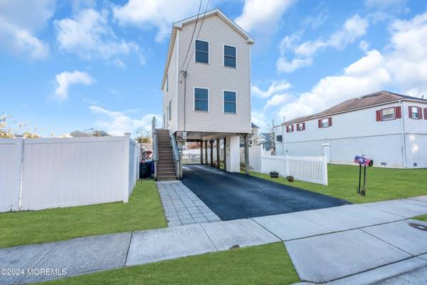 706 Edmunds Avenue, Union Beach, NJ 07735