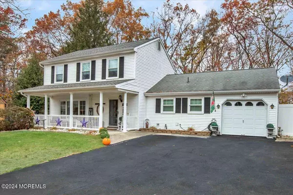 Howell, NJ 07731,31 Eric Drive