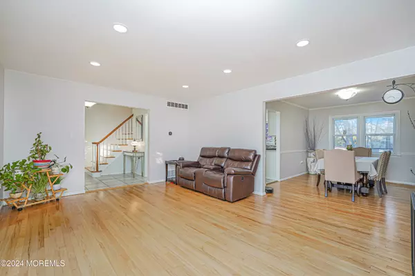 East Brunswick, NJ 08816,113 Dunhams Corner Road