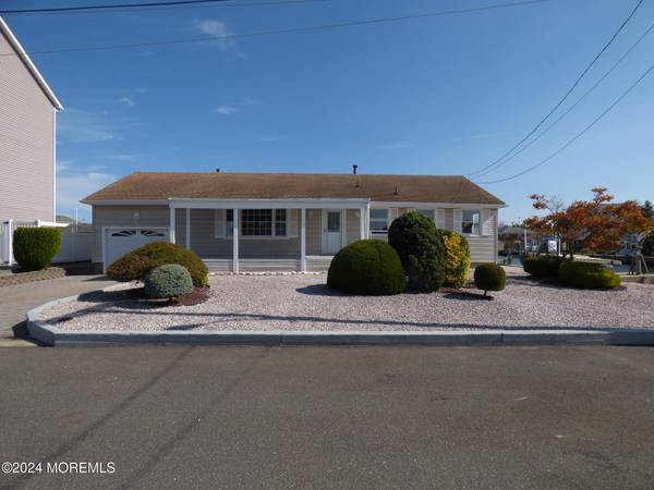 589 Vision Avenue, Toms River, NJ 08753