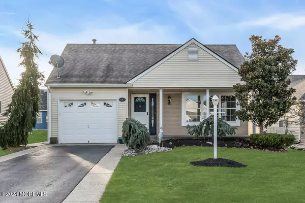 11 Stroud Court, Toms River, NJ 08757