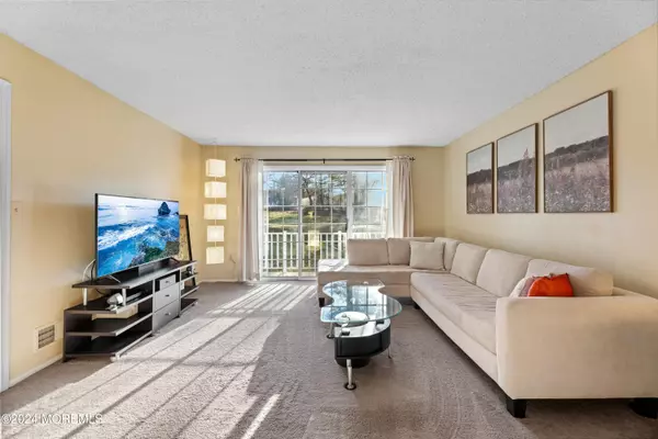 Bridgewater, NJ 08807,109 Reading Circle