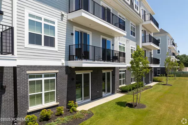 6461 Us 9 N #Unit #112, Howell, NJ 07731