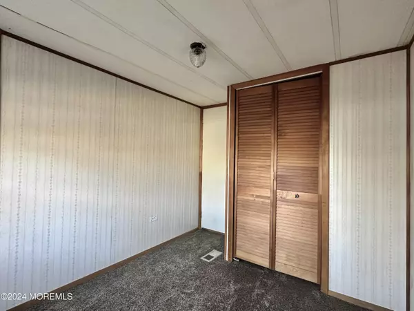 Jackson, NJ 08527,2 Rose Drive