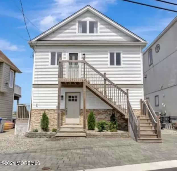 18 Harborside Drive E, Seaside Heights, NJ 08751