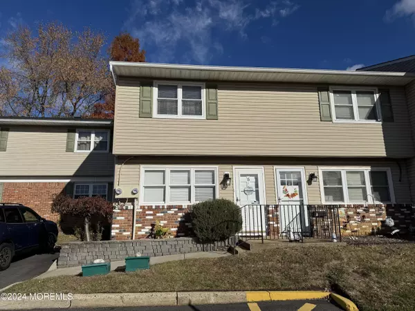 Matawan, NJ 07747,5 Kansas Court