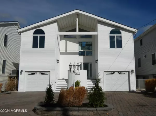 Manahawkin, NJ 08050,1386 Paul Boulevard