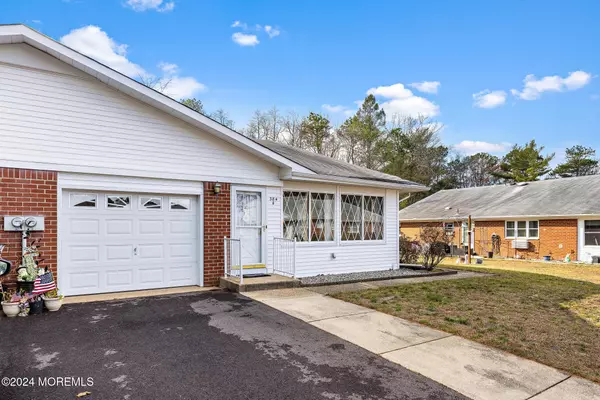 Whiting, NJ 08759,384 Fairway Lane