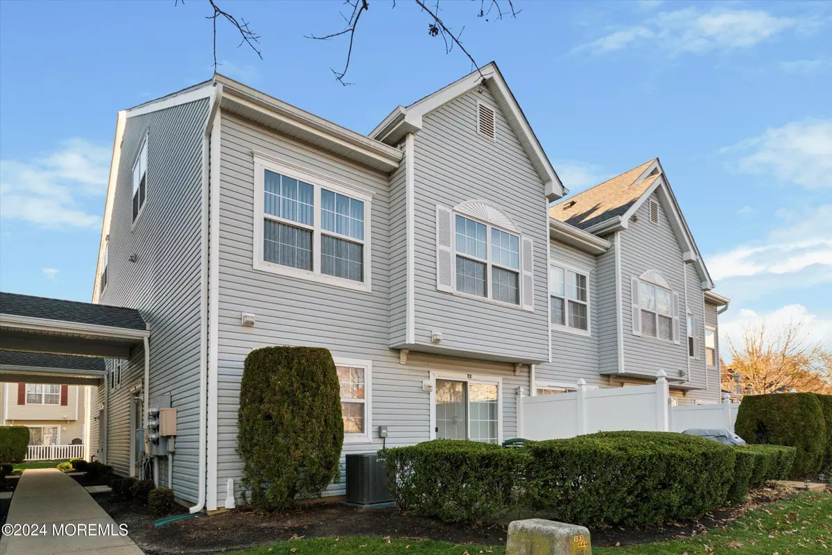 Howell, NJ 07731,67 Shinnecock Hills Court