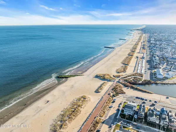 Ocean Grove, NJ 07756,65 Whitefield Avenue #227