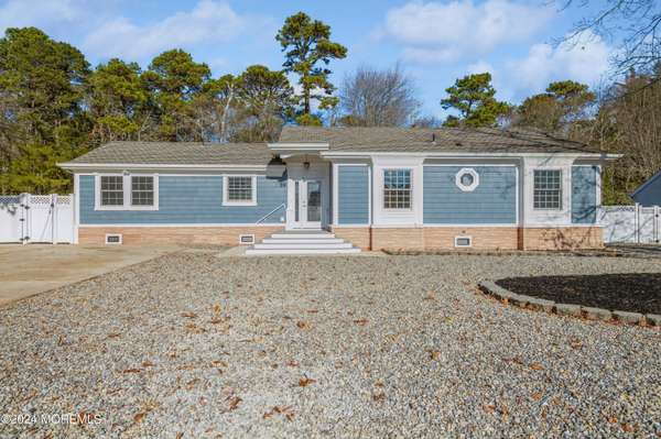 59 Harbor Inn Road, Bayville, NJ 08721