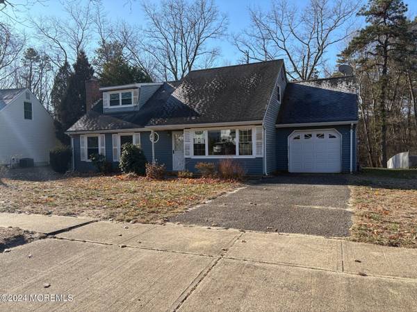 533 Leawood Avenue, Toms River, NJ 08755