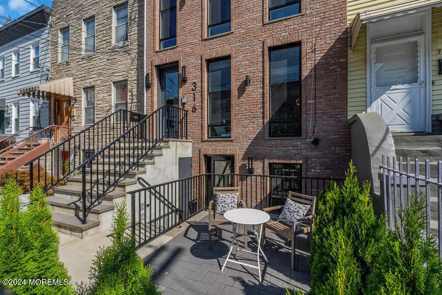 316 2nd Street ##1, Jersey City, NJ 07302