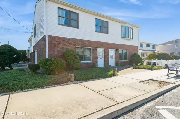 1701 Grand Central Avenue, Lavallette, NJ 08735