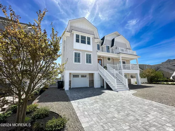 Mantoloking, NJ 08738,520 Normandy Drive #WKLY SUMMER RENTAL