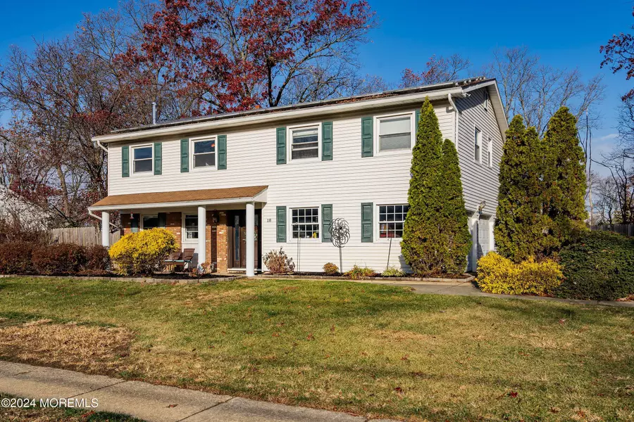 18 Livingston Drive, Howell, NJ 07731