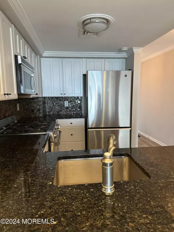 Long Branch, NJ 07740,422 Ocean Boulevard #6H