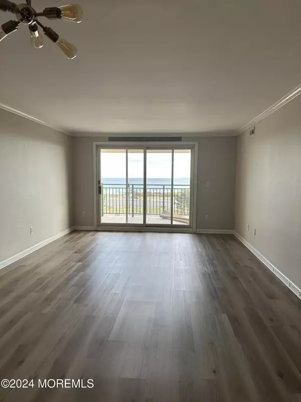 Long Branch, NJ 07740,422 Ocean Boulevard #6H