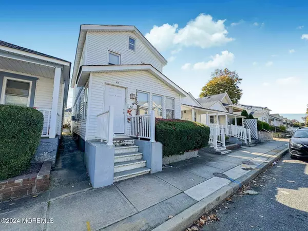 Deal, NJ 07723,92 Poplar Avenue