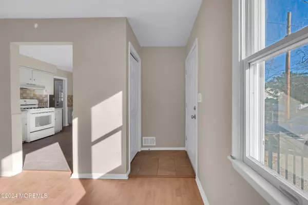 Keansburg, NJ 07734,83 Lincoln Court