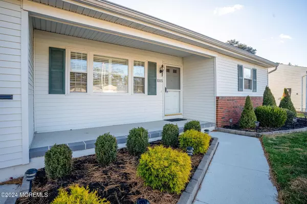 Toms River, NJ 08757,1015 E Edgebrook Drive