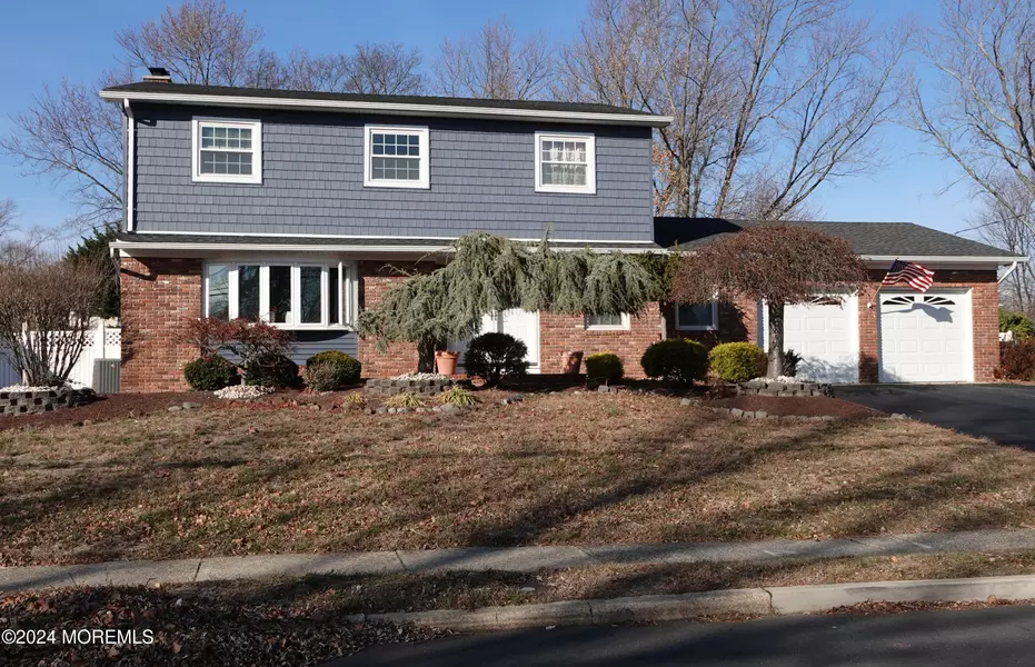 34 Westbrook Road, Howell, NJ 07731