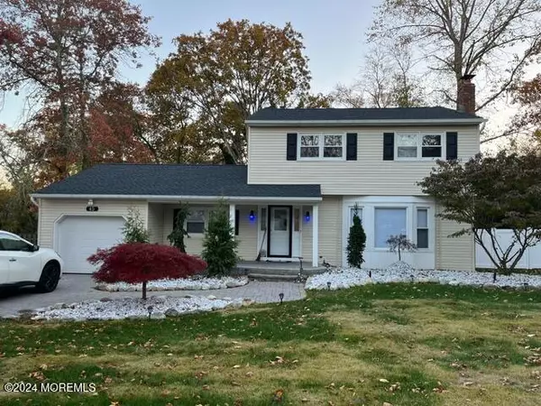 45 Dorchester Drive, Toms River, NJ 08753