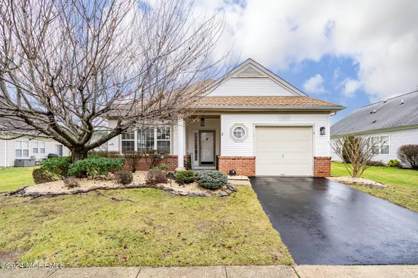 11 Henley Circle, Manchester, NJ 08759