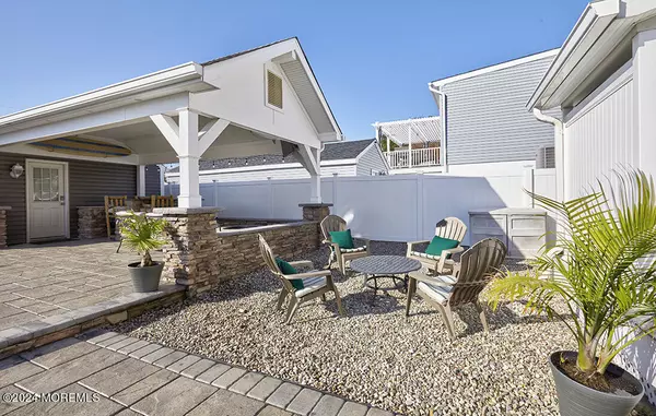 Point Pleasant Beach, NJ 08742,304 Arnold Avenue