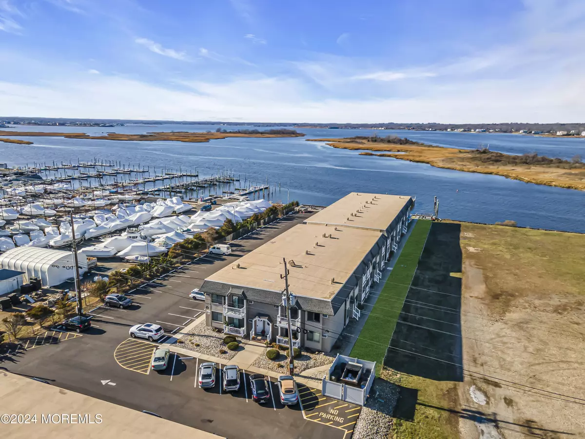 Sea Bright, NJ 07760,1382 Ocean Avenue #C2