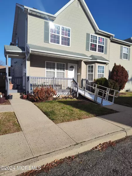 70 Broadway #3, Keyport, NJ 07735