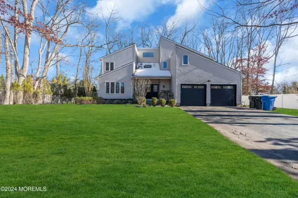 Tinton Falls, NJ 07712,7 Lisa Drive