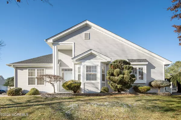 10 Sandy Bottom Lane, Barnegat, NJ 08005