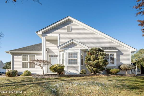 10 Sandy Bottom Lane, Barnegat, NJ 08005