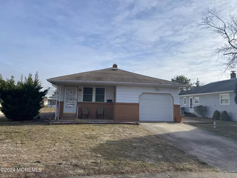 436 Saint Thomas Drive, Toms River, NJ 08757