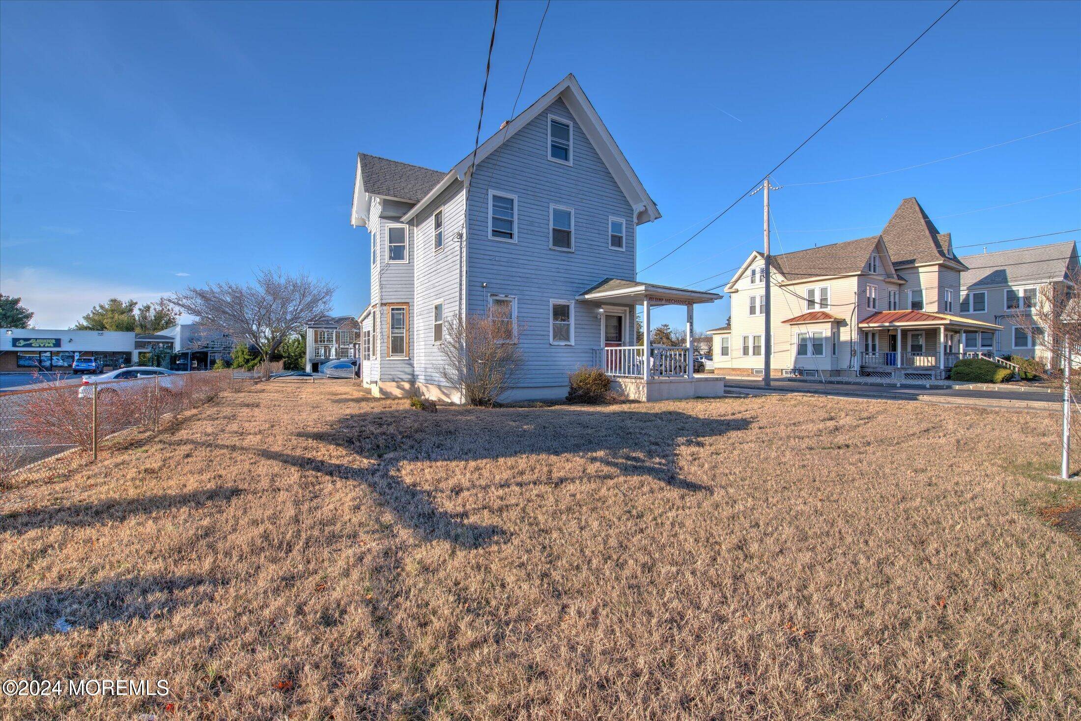 Forked River, NJ 08731,122 N Main Street
