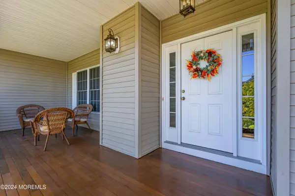 Jackson, NJ 08527,25 Topaz Drive