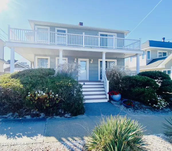 4 Camden Avenue #UP & DOWN, Lavallette, NJ 08735