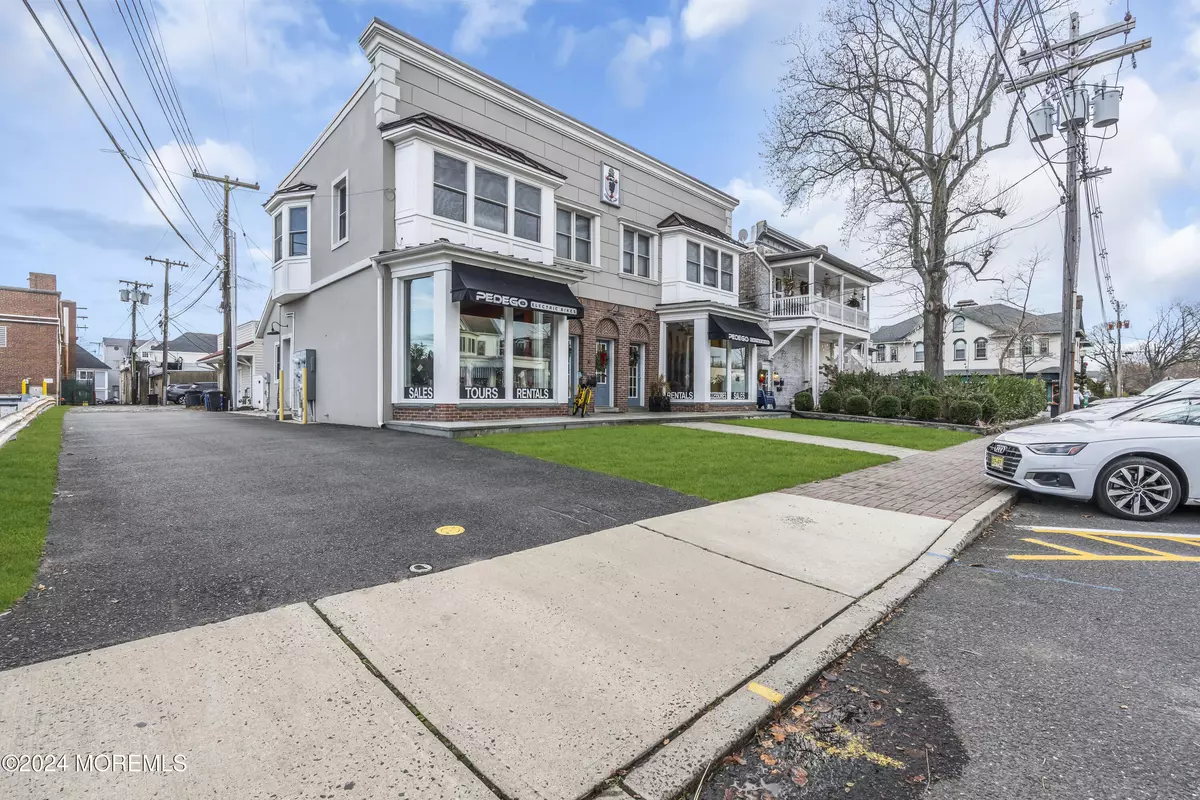 Spring Lake, NJ 07762,217 Jersey Avenue #Rear