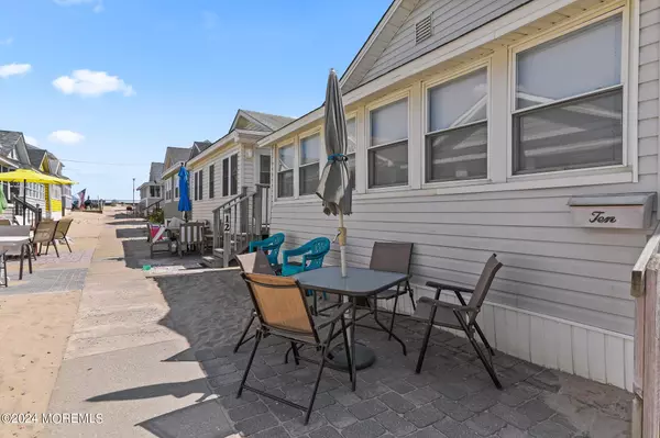 Point Pleasant Beach, NJ 08742,10 Brunswick Place