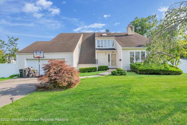 45 Roslyn Court, Long Branch, NJ 07740