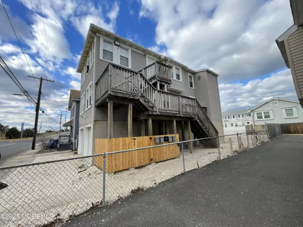 Seaside Heights, NJ 08751,328 Hamilton Avenue