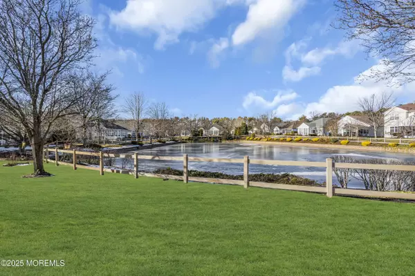 Lakewood, NJ 08701,3 Summerlawn Drive