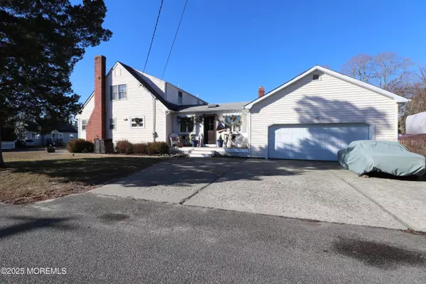 114 Station Drive, Forked River, NJ 08731