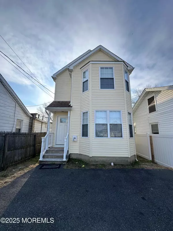 822 9th Street, Union Beach, NJ 07735