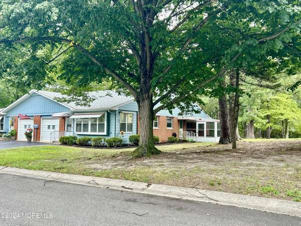 20 Lexington Drive #B, Whiting, NJ 08759