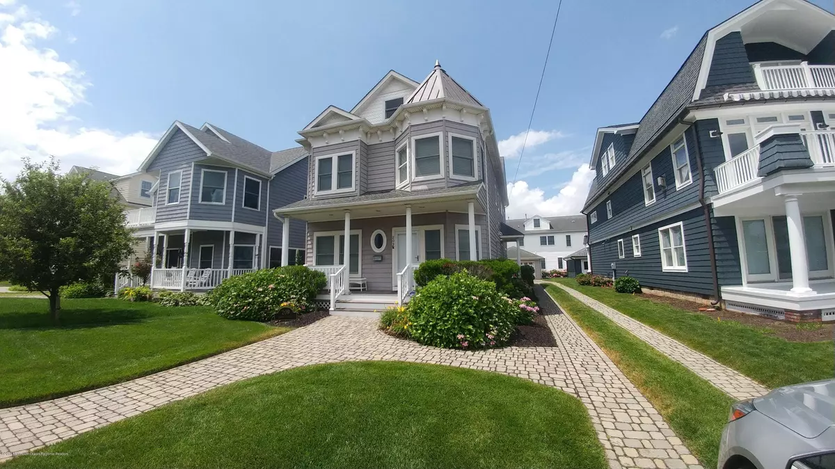 Spring Lake, NJ 07762,209 1st Avenue